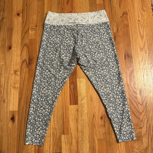 Summersalt Floral Leggings - Picture 5 of 5